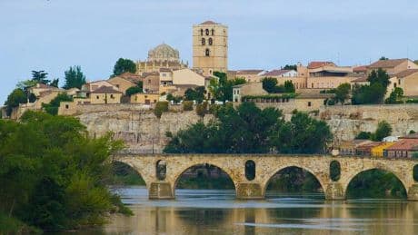 Una de las ciudades menos visitadas de España conocida como "La Perla del Duero"