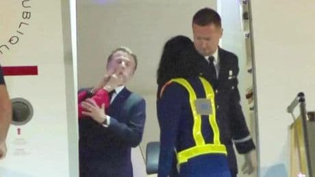 Macron, abofeteado por su esposa en Vietnam: la gira del presidente de Francia por Asia arranca con escándalo familiar