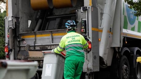 La falta de acuerdo entre sindicatos y empresas aboca a Madrid a una huelga de basuras