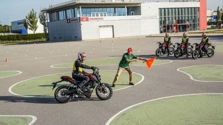 La patronal europea del sector de la moto presenta su estrategia de seguridad vial
