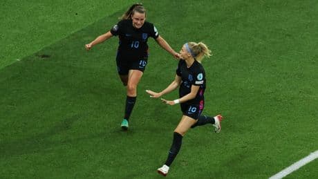 Inglaterra gana en una tensa remontada ante Italia y espera en la gran final de la Eurocopa femenina