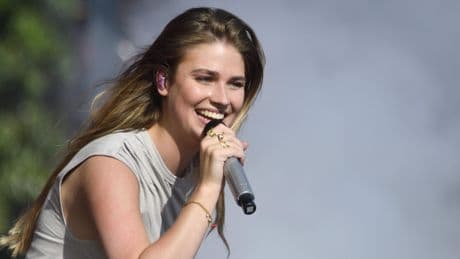 Roxy Dekker brengt single uit met Ronnie Flex