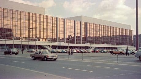 Berlin: Erkennen Sie diese Orte auf Bildern von damals? Historie-Quiz