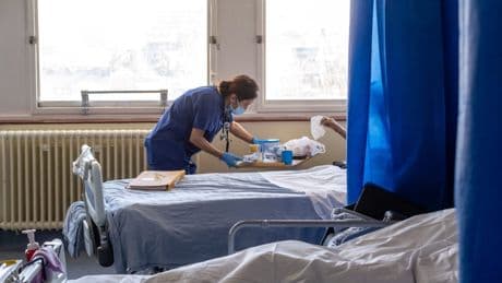 NHS staff who worked extra in Covid among those set to miss £31m tax compensation