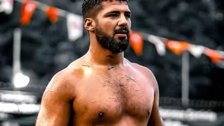 ENES DOĞAN KİMDİR? Kırkpınar Yağlı Güreşleri Pehlivanı Enes Doğan Kaç Yaşında, Nereli? İşte 22. İvrindi Akçalören Yağlı Güreşleri Başpehlivanı Enes Doğan'ın Kariyeri