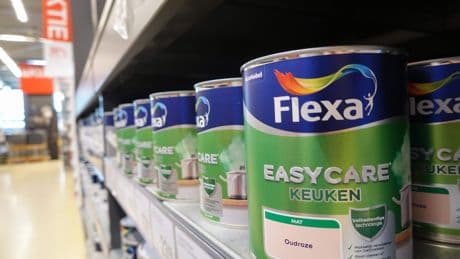 Flexa- en Sikkensmaker AkzoNobel voelt ’matige verfmarkt’ en tegenwind dollar
