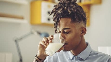 Ist das gesund? Das passiert, wenn Sie jeden Tag Milch trinken