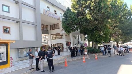 Manavgat Belediyesi'ne düzenlenen rüşvet operasyonunda 6 tutuklama
