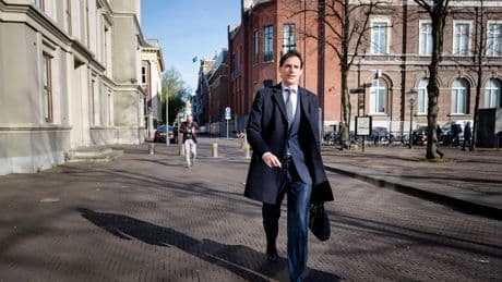 Bruselas plantea un hachazo de hasta el 800% en los impuestos del tabaco