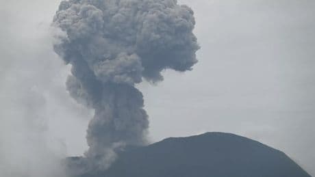 Russie: un volcan entre en éruption après plus de 450 ans de sommeil
