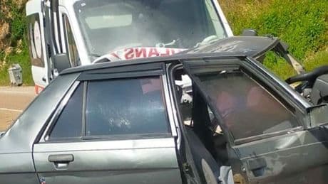 Adana'da ambulans ile otomobil çarpıştı: 1 ölü, 3 yaralı