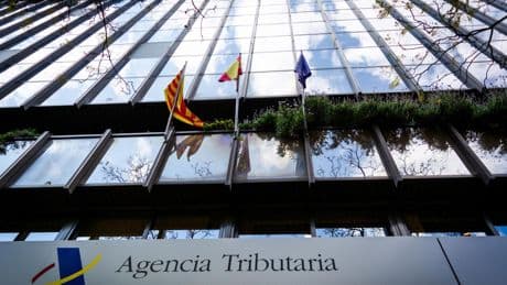 El número de grandes morosos con Hacienda se reduce pero aumenta el importe de las deudas