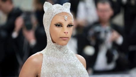 De Miley Cyrus a Kim Kardashian: los peores vestidos de la historia de la gala MET