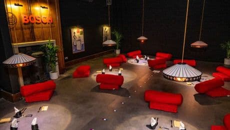 New restaurant has no tables - and serves meals directly on the floor