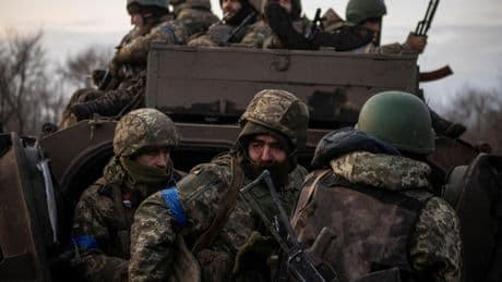 Rusia agota su arsenal soviético y se ve obligada a comprar a China y Corea del Norte para seguir con su guerra en Ucrania