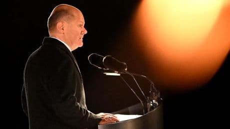 Verabschiedung als Bundeskanzler: Scholz ruft beim Großen Zapfenstreich zu Wahrung der Demokratie auf