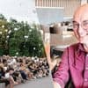 “Je dacht eerst aan ons en dan aan jezelf”: honderden mensen herdenken vermoorde OCMW-medewerker Erik