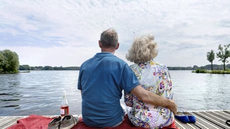 Aantal AOW'ers stijgt naar record van bijna 3,7 miljoen