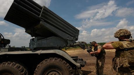 Ucrania asegura haber destruido un avión de combate ruso con un dron náutico