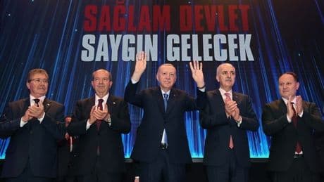 KKTC basını yazdı: 'Erdoğan'ın açılışı için götürülenler içki-sigara için birbirine girdi'