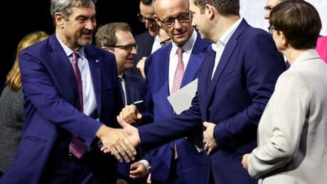 Regierungswechsel: Koalitionsvertrag ist unterzeichnet – Spahn wird Chef der Unionsfraktion