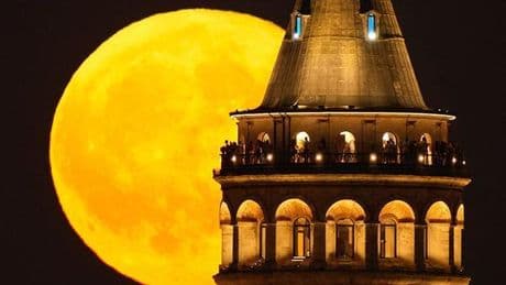 İstanbul'da 'mersin balığı dolunayı'
