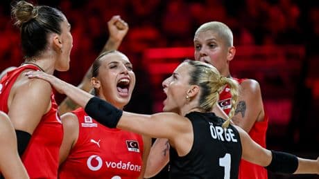 Filenin Sultanları, İspanya'ya set vermedi!