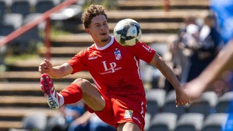 Wechsel in die 3. Liga - Verteidiger-Talent lässt Kasse von RWE klingeln