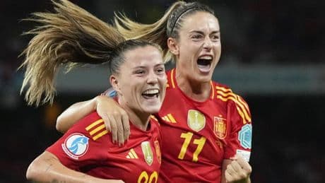 España sufre pero logra unas semifinales históricas