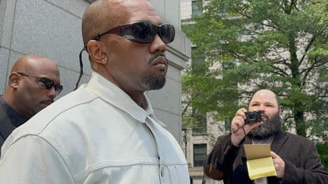 Kanye West duikt op tijdens strafproces Sean Combs