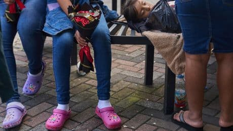 Chaotic showdown over Guatemalan children exposes fault lines in Trump’s deportation push