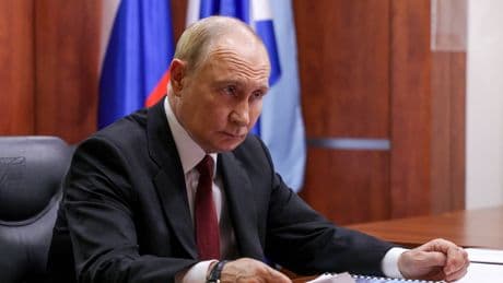 Putin verspricht, uns nicht anzugreifen – doch das „Narwa-Szenario" ist nicht vom Tisch