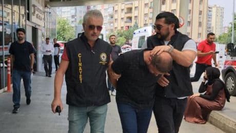 Konya'da yaşandı! Gürültü yaptığı için bekçiler uyardı pompalıyla ateş açtı!