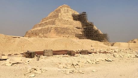 Hallan en Saqqara la tumba de un príncipe y estatuas milenarias que reescriben la historia del antiguo Egipto