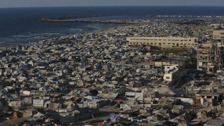 Israel enviará 100.000 tiendas de campaña al sur de Gaza para los desplazados