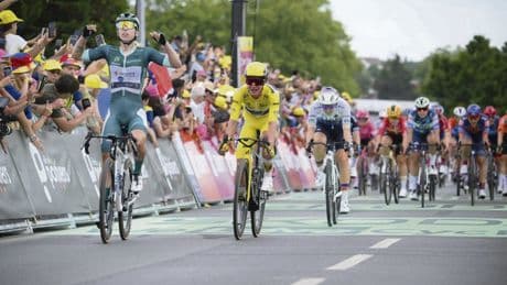 Tour de France féminin 2025 : Lorena Wiebes double la mise sur la quatrième étape entre Saumur et Poitiers, Marianne Vos conserve son maillot jaune