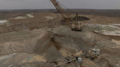 Minerais ukrainiens : Zelensky salue l'accord « véritablement équitable » avec Washington