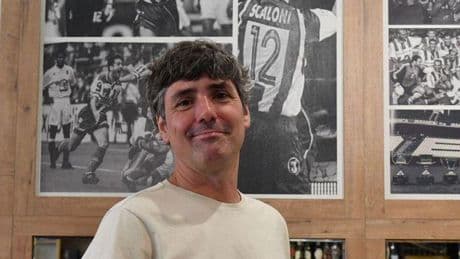 El fútbol vuelve a Riazor: «Me dicen que en Primera estaré más lleno, pero ya no me cabe más gente aquí»