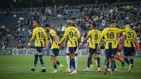 Yıldız transferler başarı getirmedi; Fenerbahçe sezonu kupasız tamamladı