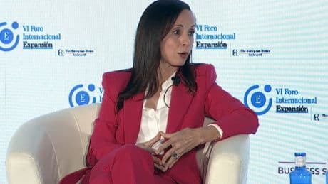 Beatriz Corredor: "Hicimos la reposición más rápida del mundo tras el apagón"