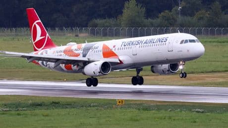 Flieger mit rund 50 schutzbedürftigen Afghanen in Hannover gelandet