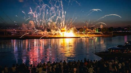 19 Verletzte auf Rheinkirmes - Fehlzündung löste Feuerwerks-Unglück aus
