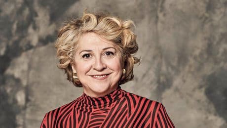 Esther García, productora de Pedro Almodóvar, recibe el Premio Elías Querejeta de la Academia de Cine