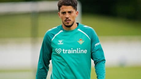Fornals se disculpa tras la pelea con Perrone: &quot;No estamos orgullosos de nuestros actos&quot;