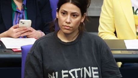 Cansın Köktürk: »Palestine«-Shirt – Linkenabgeordnete muss Plenarsaal verlassen