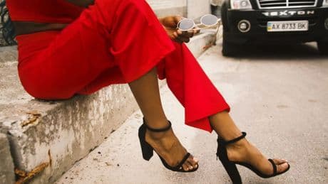 Los tacones más bonitos de la primavera son de rafia, bicolor y cuestan menos de 30 euros
