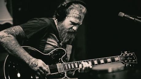 Mastodon'un efsanevi gitaristi Brent Hinds motosiklet kazasında hayatını kaybetti