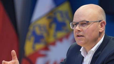 Energieversorgung: Grünen-Minister warnt vor „Durchmarsch der Gaslobby“