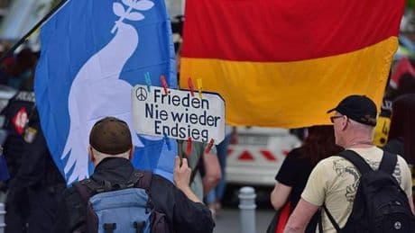 Querdenker-Demonstration in Mitte: AfD-Politiker mobilisieren