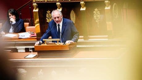 Chute de François Bayrou, récit d’une fin jugée sans panache